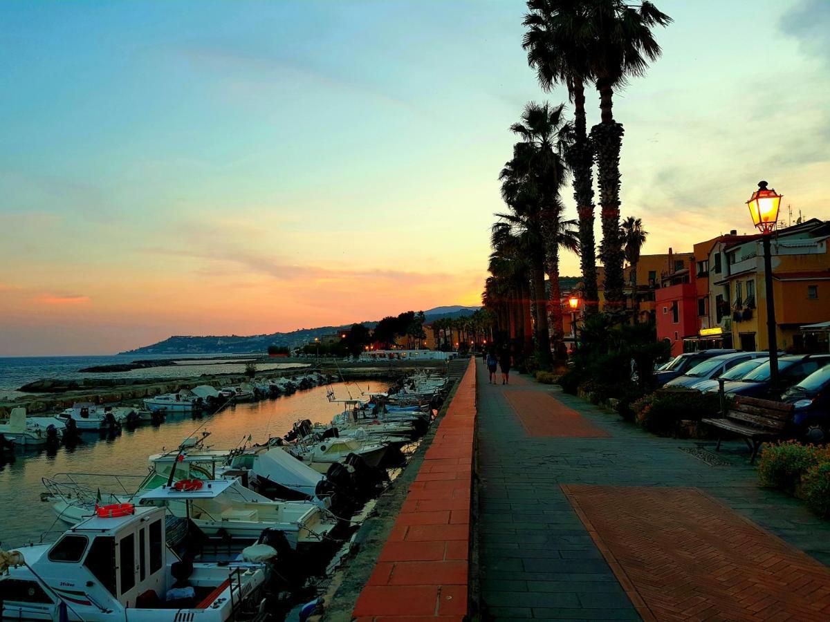 Apartmán Il Timone Riva Ligure Exteriér fotografie