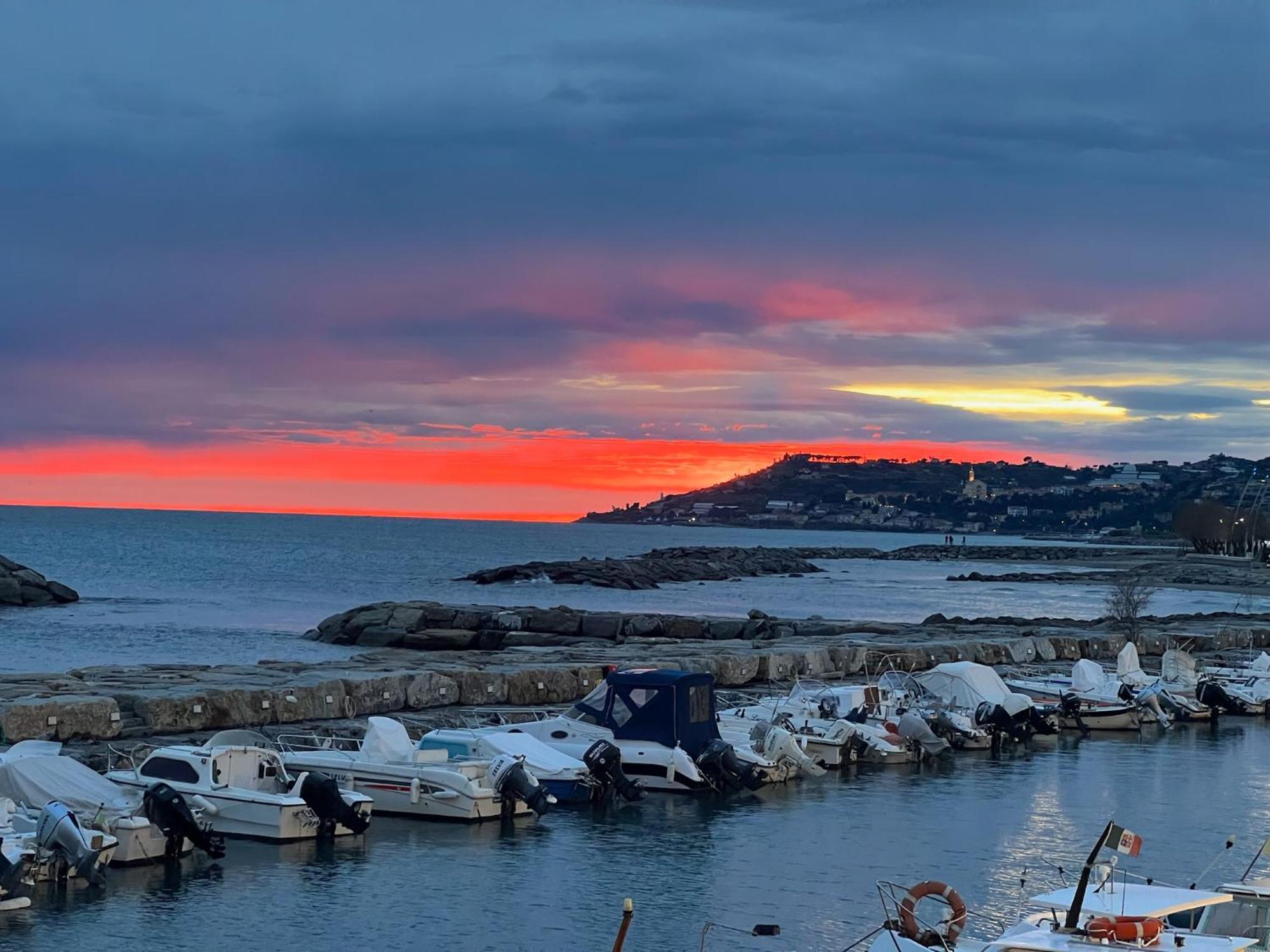 Apartmán Il Timone Riva Ligure Exteriér fotografie